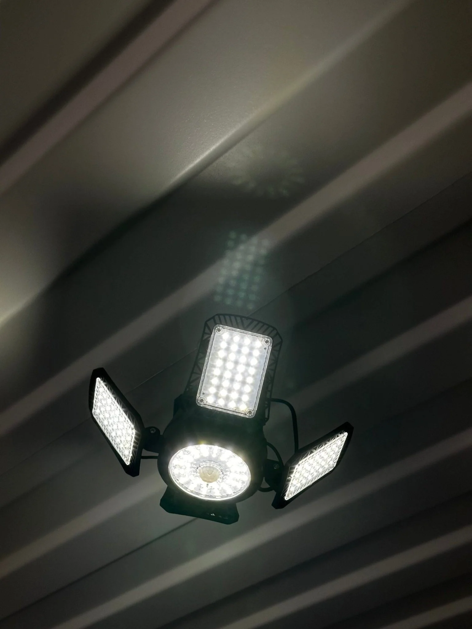 Interior Solar Powered Fan-shaped Light - Image 5